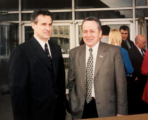 ЗАМ. РУКОВОДИТЕЛЯ АДМИНИСТРАЦИИ ПРЕЗИДЕНТА РФ, ПРЕСС-СЕКРЕТАРЬ ПРЕЗИДЕНТА РФ С.ЯСТРЖЕБСКИЙ  И И.ФАРХУТДИНОВ В МОСКВЕ.jpg