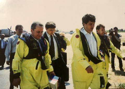 И.ФАРХУТДИНОВ, ПЕРВЫЙ ВИЦЕ ПРЕМЬЕР Б.НЕМЦОВ И ВИЦЕ ПРЕЗИДЕНТ КОМПАНИИ РОСНЕФТЬ С.БОГДАНЧИКОВ.jpg