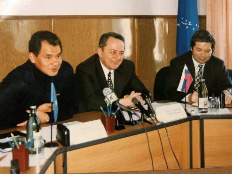 МИНИСТР ГО и ЧС С.ШОЙГУ, И.ФАРХУТДИНОВ И ПРЕСС СЕКРЕТАРЬ А.БАЯНДИН.jpg