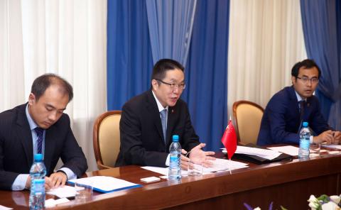 НА ВСТРЕЧЕ С ГЕНЕРАЛЬНЫ КОНСУЛОМ КНР_1.jpg